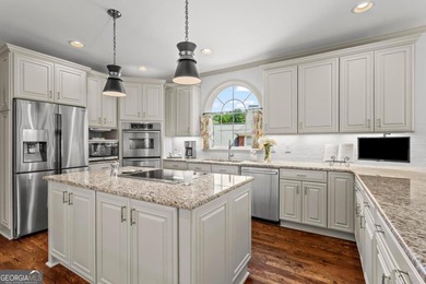 Exceptional Executive Golf Course Estate in Prestigious Windward - photo 32