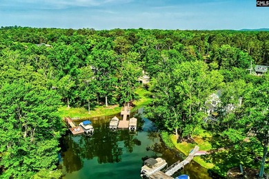 Beautifully updated home on Lake Murray! This five bedroom, 3.5 - photo 5
