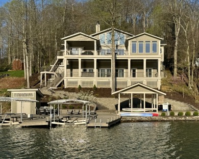 This lake house has it all! - Lake Home For Sale in Columbus, Indiana
