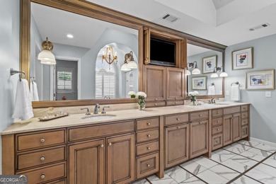 Exceptional Executive Golf Course Estate in Prestigious Windward - photo 49