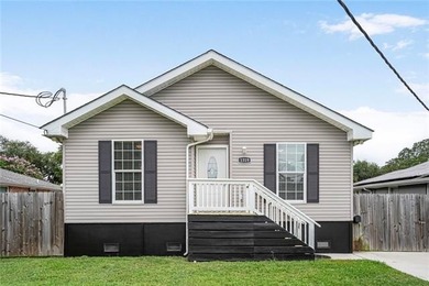 Lake Pontchartrain Home For Sale in New Orleans Louisiana