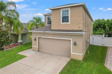 Short Sale. *Back on the market!* Here is the home you've been - photo 4