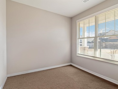 Welcome home to this beautiful 3-bedroom, 2.5-bath home - photo 12