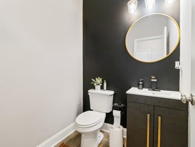 Welcome home to this beautiful 3-bedroom, 2.5-bath home - photo 13