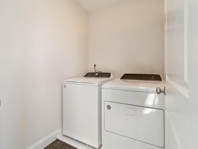 Welcome home to this beautiful 3-bedroom, 2.5-bath home - photo 19