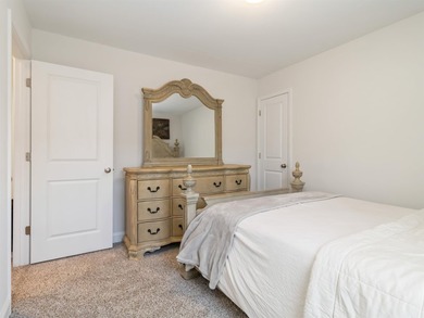 Welcome home to this beautiful 3-bedroom, 2.5-bath home - photo 20