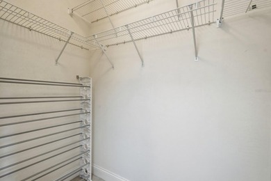 Short Sale. SHORT SALE! Stylish 3-bedroom, 2 bath home in The - photo 21