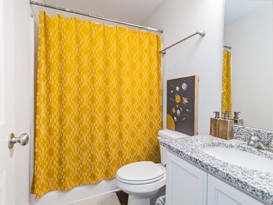 Welcome home to this beautiful 3-bedroom, 2.5-bath home - photo 23