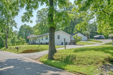 (private lake, pond, creek) Home For Sale in Sparta Tennessee