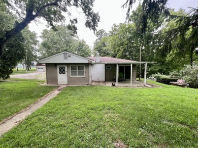 Lake Home For Sale in Oakland, Illinois