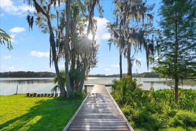 Lake Condo For Sale in Gainesville, Florida