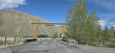 Very nice level lot in Griffin Ranch with beautiful views and - photo 2