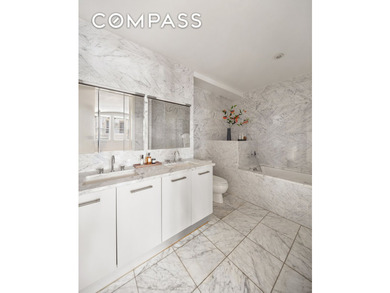 Featuring 23 windows and 12-foot barrel vaulted ceilings - photo 18