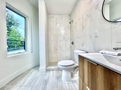 Discover modern luxury in this brand-new 2-bedroom, 2-bathroom - photo 33