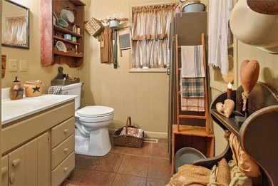 Country Roads Take Me Home! Welcome home to this charming 1,170 - photo 37