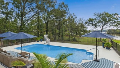 Welcome to 188 Trout Lane, a breathtaking waterfront oasis - photo 3