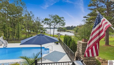 Welcome to 188 Trout Lane, a breathtaking waterfront oasis - photo 4