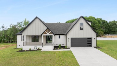 Lake Cooley Home For Sale in Wellford South Carolina