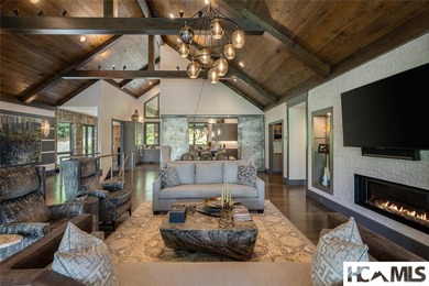 A complete top-to-bottom remodel elevated this mountain modern - photo 17