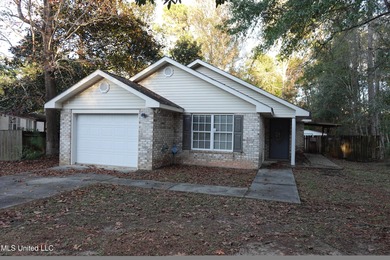 Twin Lakes Home Sale Pending in Diamondhead Mississippi
