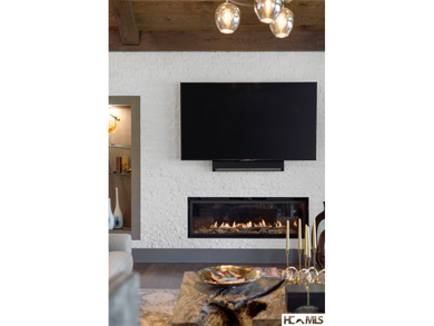 A complete top-to-bottom remodel elevated this mountain modern - photo 34