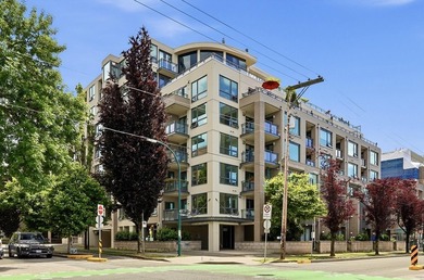 Welcome to the Yorkville, located in one of the most sought - photo 1