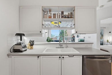Welcome to the Yorkville, located in one of the most sought - photo 8