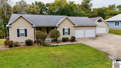 Lake Barkley Home For Sale in Kuttawa Kentucky