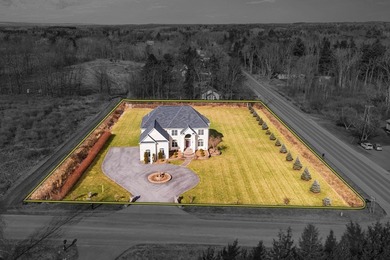 This custom-built contemporary masterpiece offers an exquisite - photo 2
