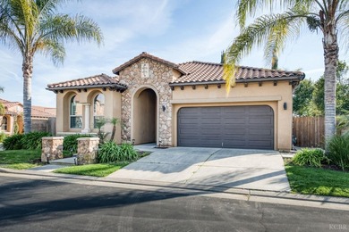 Welcome to a home where comfort and luxury exist in perfect - photo 3