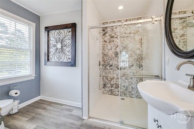 Lovely *multi-level split* 5 bedroom (or 4 plus bonus), 3 bath - photo 36