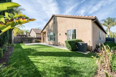 Welcome to a home where comfort and luxury exist in perfect - photo 6