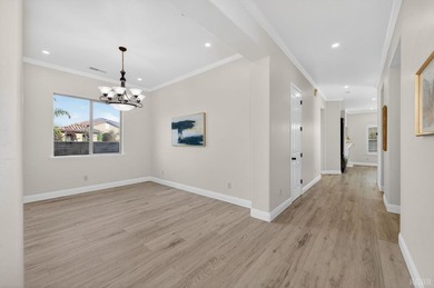 Welcome to a home where comfort and luxury exist in perfect - photo 9