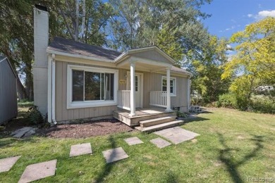Lake Home For Sale in Hartland, Michigan