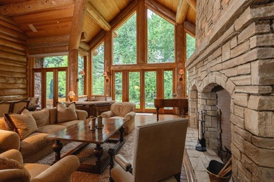This incredible waterfront lodge could not be replicated at this - photo 10
