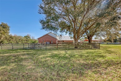 MOTIVATED SELLER!! Welcome to your picture-perfect homestead, a - photo 3