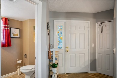 Welcome to this beautifully updated 2 bedroom, 1.5 bath condo - photo 4