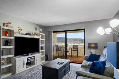 Welcome to this beautifully updated 2 bedroom, 1.5 bath condo - photo 8