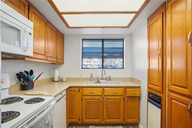 Welcome to this beautifully updated 2 bedroom, 1.5 bath condo - photo 10