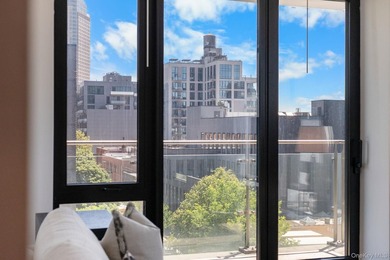 Welcome to sophisticated living at The Bond in the heart of Long - photo 13