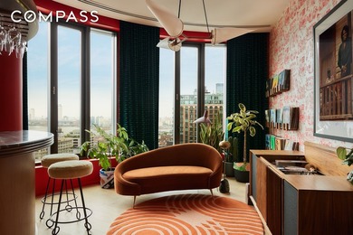 Sophisticated Residence with Designer Interiors and Iconic - photo 13