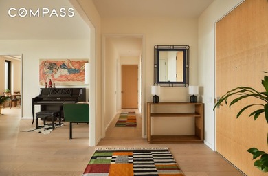 Sophisticated Residence with Designer Interiors and Iconic - photo 14