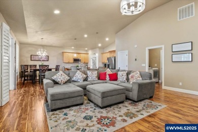 Private 5th bdrm suite w/separate exterior entrance highlights