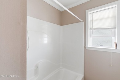 Move right in to this immaculate & spacious ''staycation'' home! - photo 20