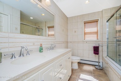 Welcome to this beautifully maintained single-family home - photo 24