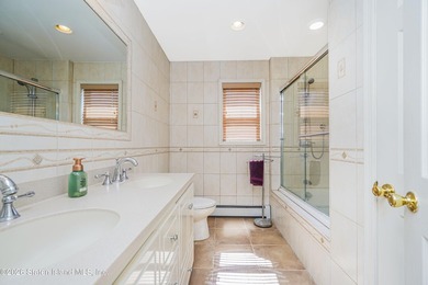 Welcome to this beautifully maintained single-family home - photo 25