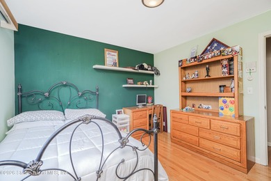 Welcome to this beautifully maintained single-family home - photo 27