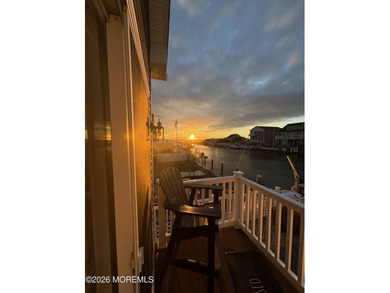 Move right in to this immaculate & spacious ''staycation'' home! - photo 33