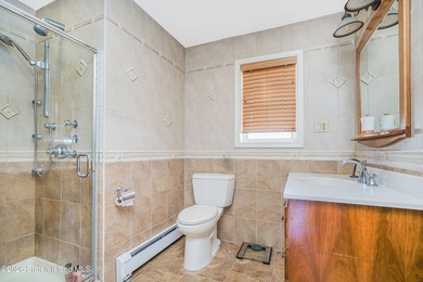 Welcome to this beautifully maintained single-family home - photo 33