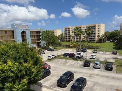 SPACIOUS AND BRIGHT 3 BEDROOM/2BTH , 4TH FLOOR PRIME END UNIT - photo 16